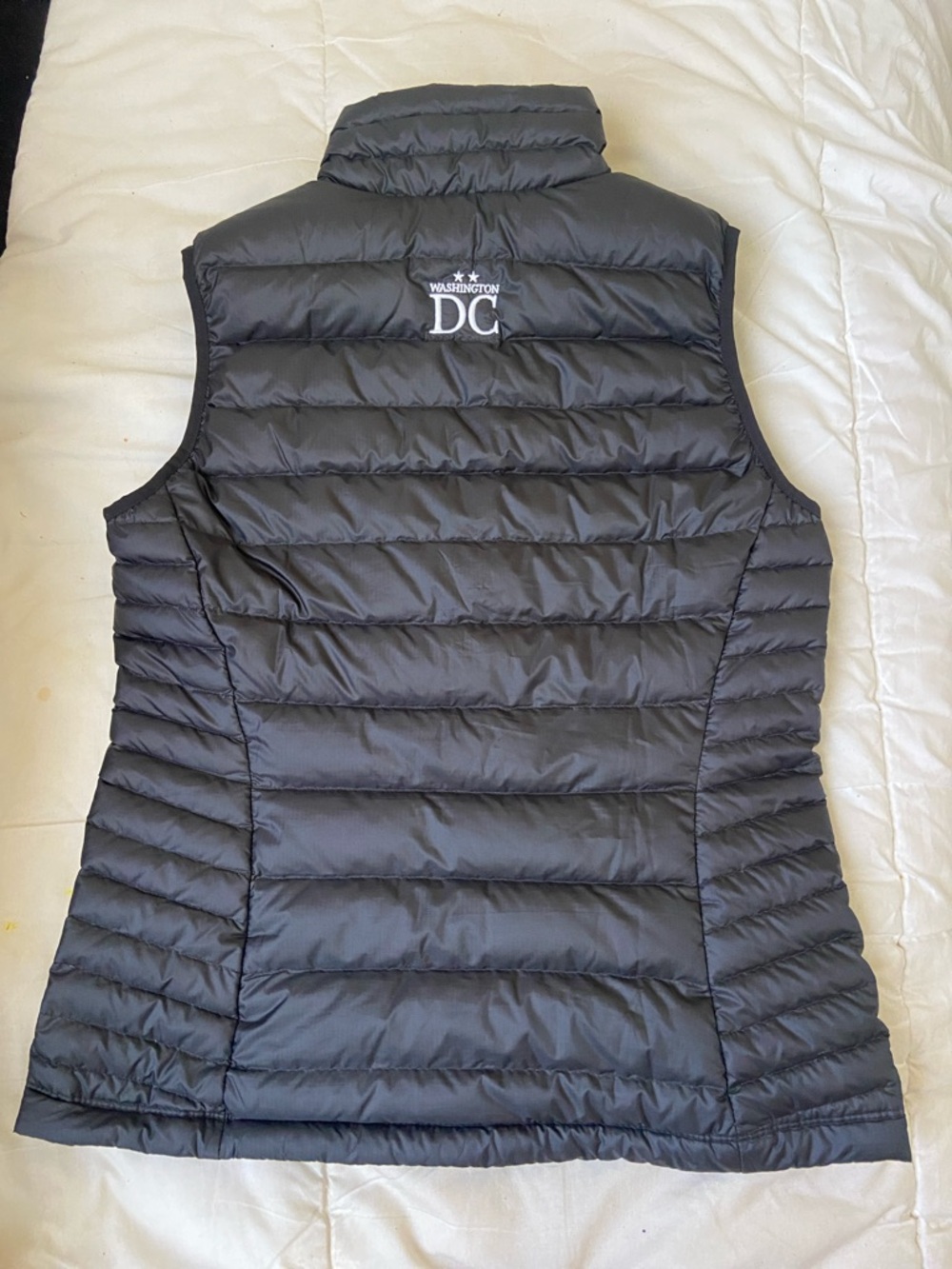 Patagonia Women’s Black Quilted Down Vest with BCG Embroidery NWOT - Picture 2 of 7